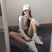 小 妮 子