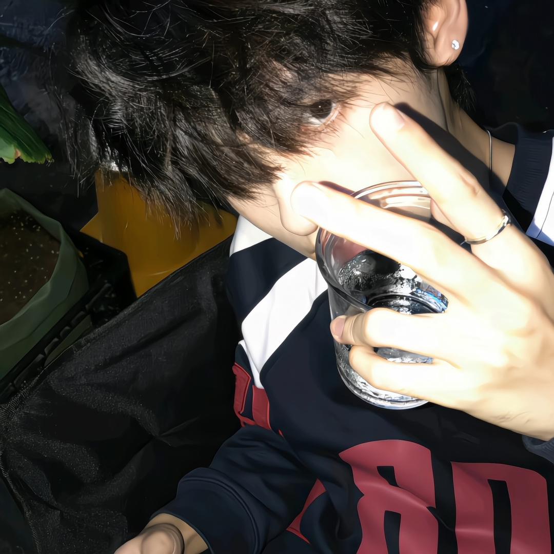 久念.