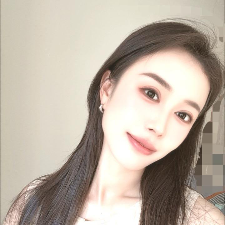 牙牙。