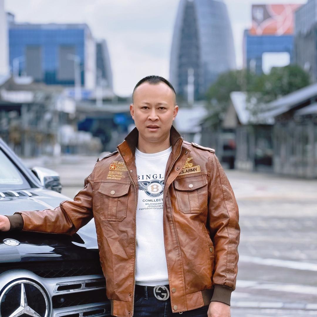 皮衣哥二手车