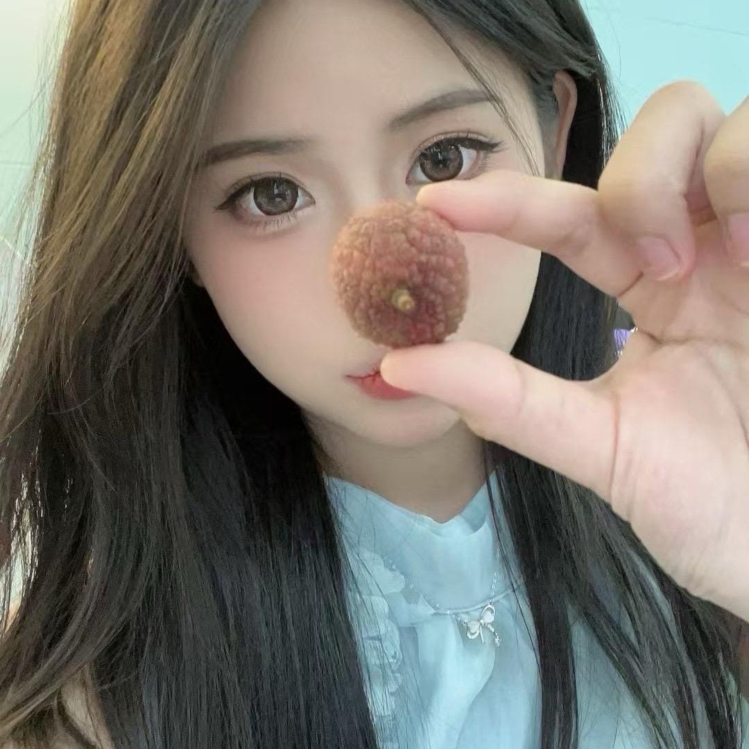 首暄曼主播小七