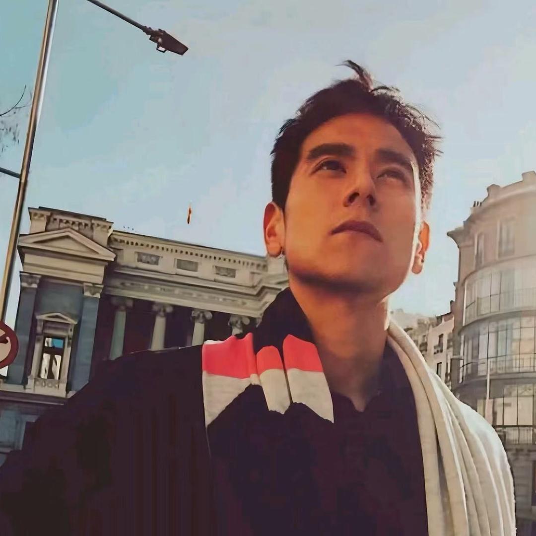 叼毛你又换头像了