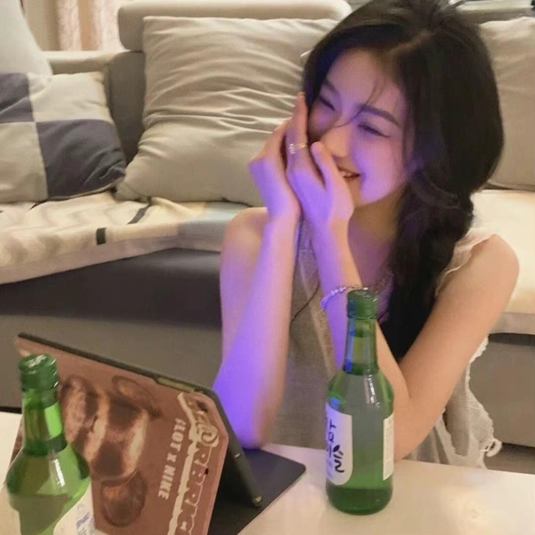 美女7很少.
