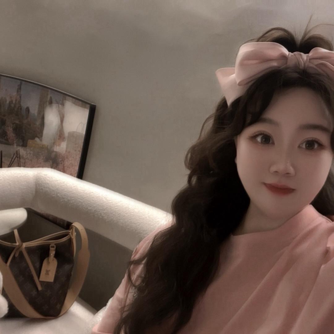Lily·可爱吖🌷