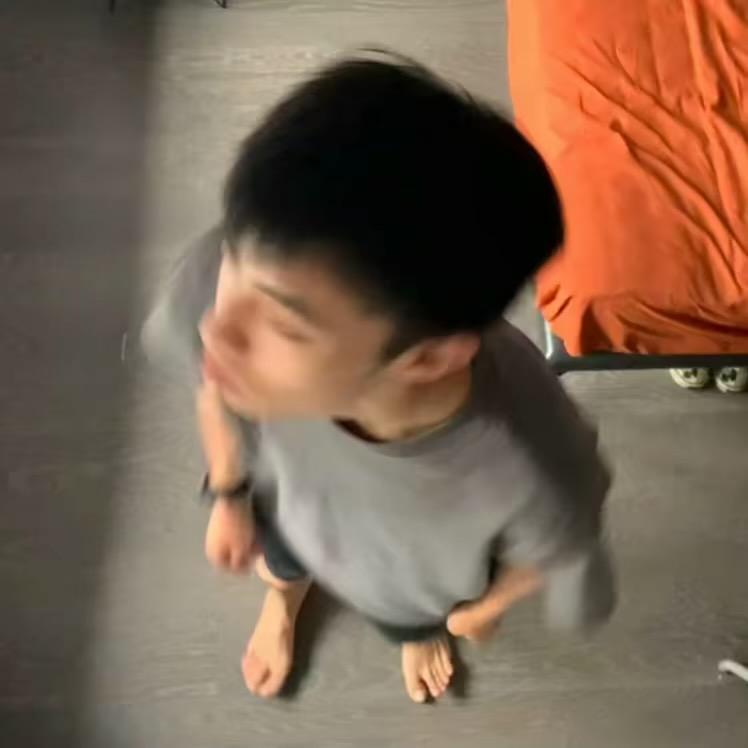 没钱没颜值