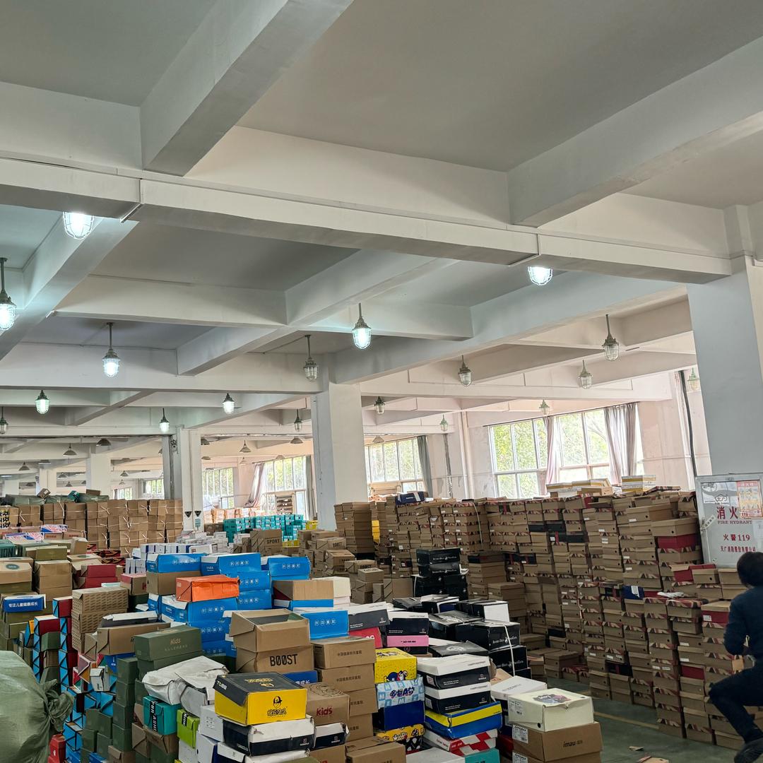 小智晋江仓库库存鞋批发