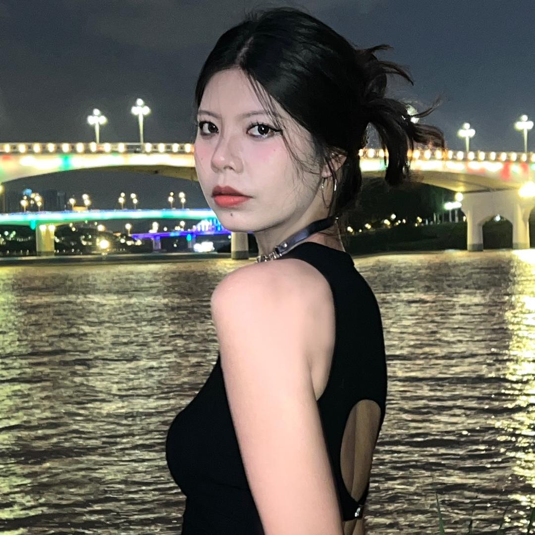 少女熬夜（可约妆）