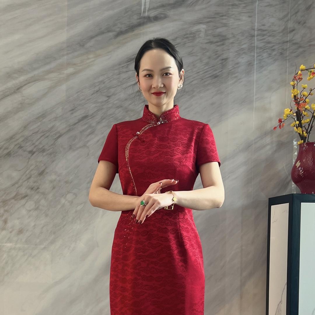 金扣高端礼服