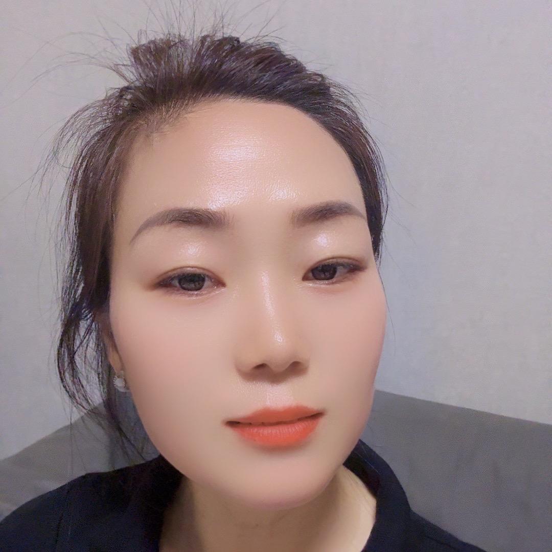 商铺杨晴