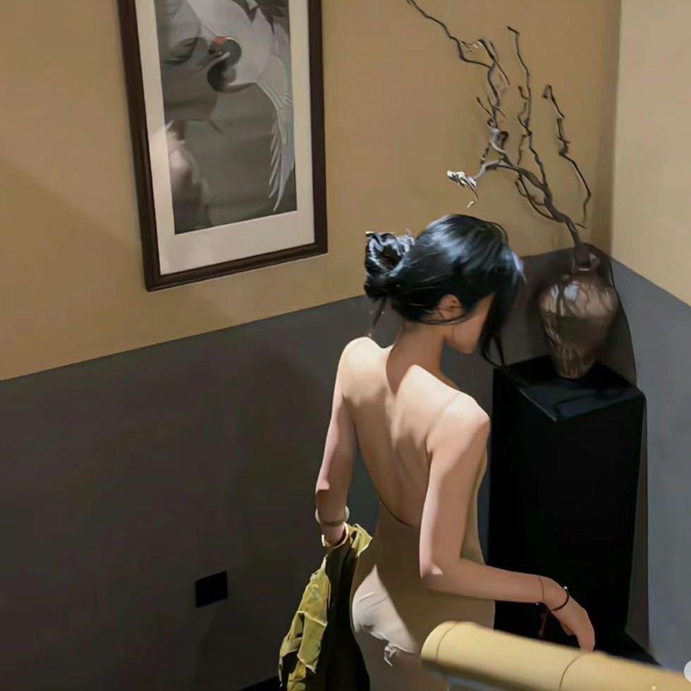啊菁没吃饭
