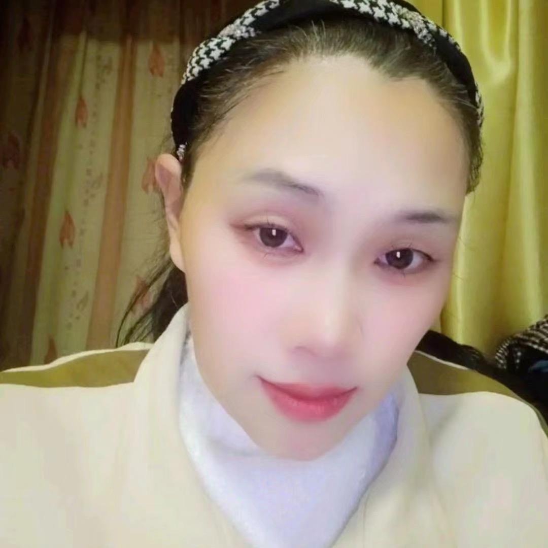 我叫（秀秀）决战嘉年华求支持