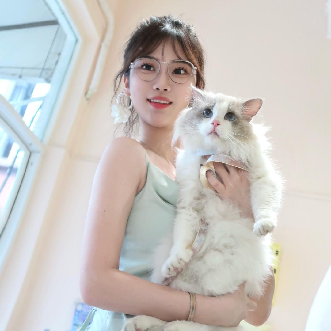 佳誉服饰琼妹男装