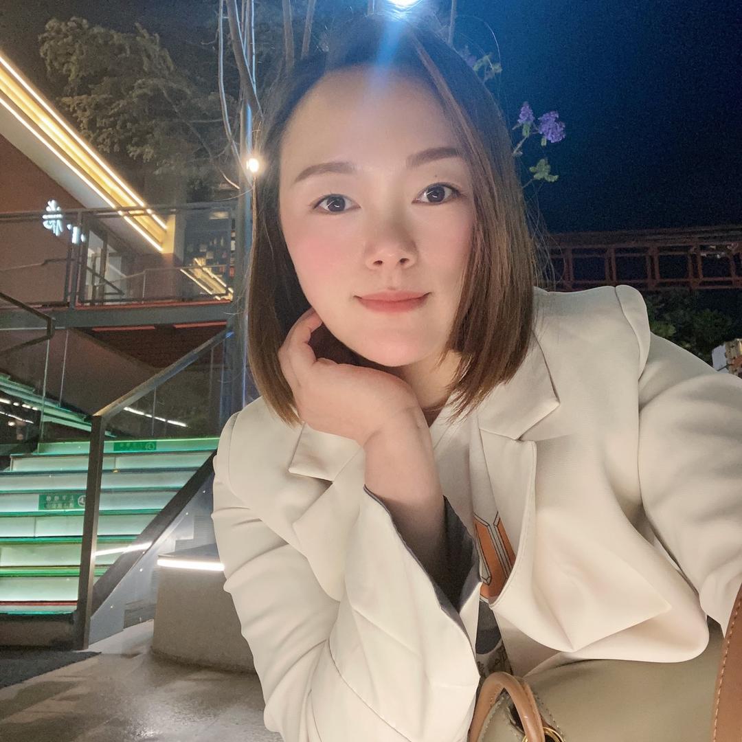 👩🦰肖