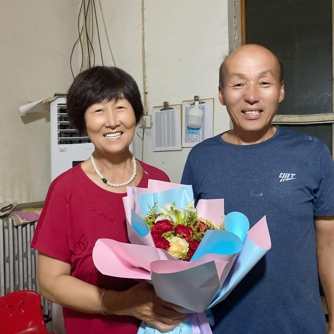 琪琪奶奶在农村