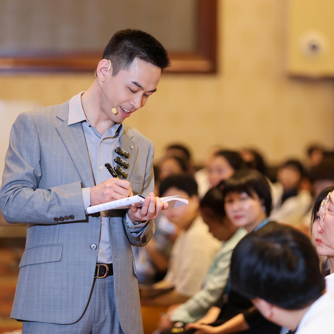 灵骨美学信息咨询部