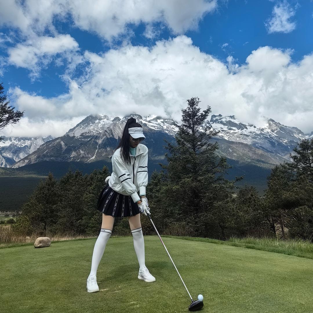 爱打球的芸⛳️