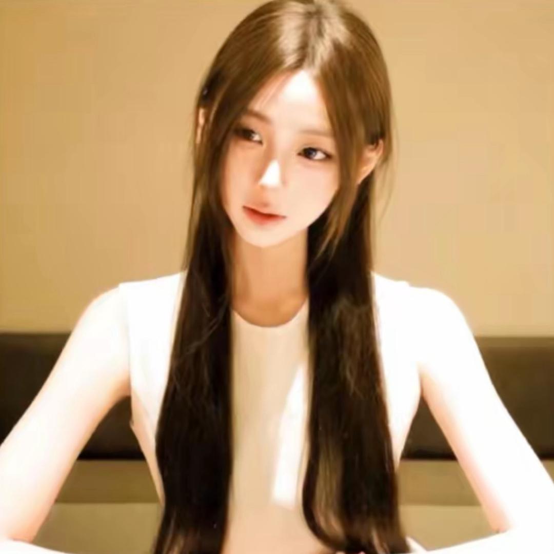 梓伊.