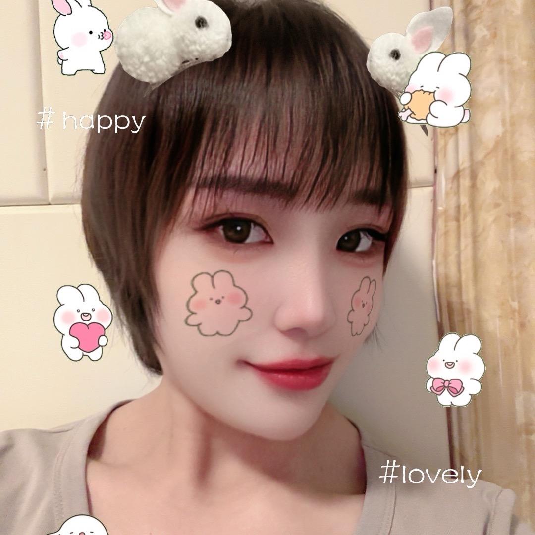 藤萝初绽香袭人