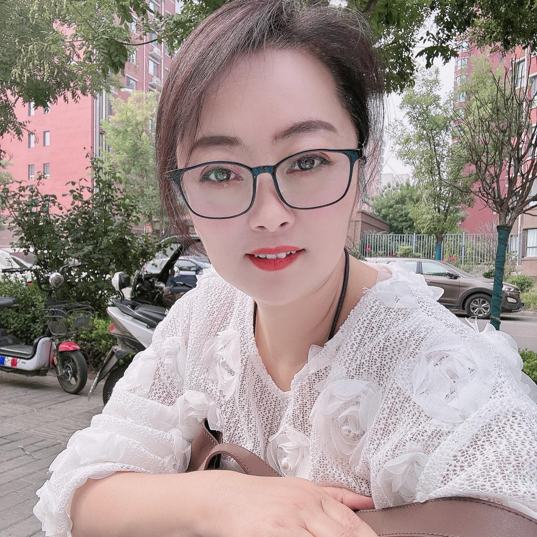 (•ོ̀ᴗ•ོ́)و ̑̑我睫毛长