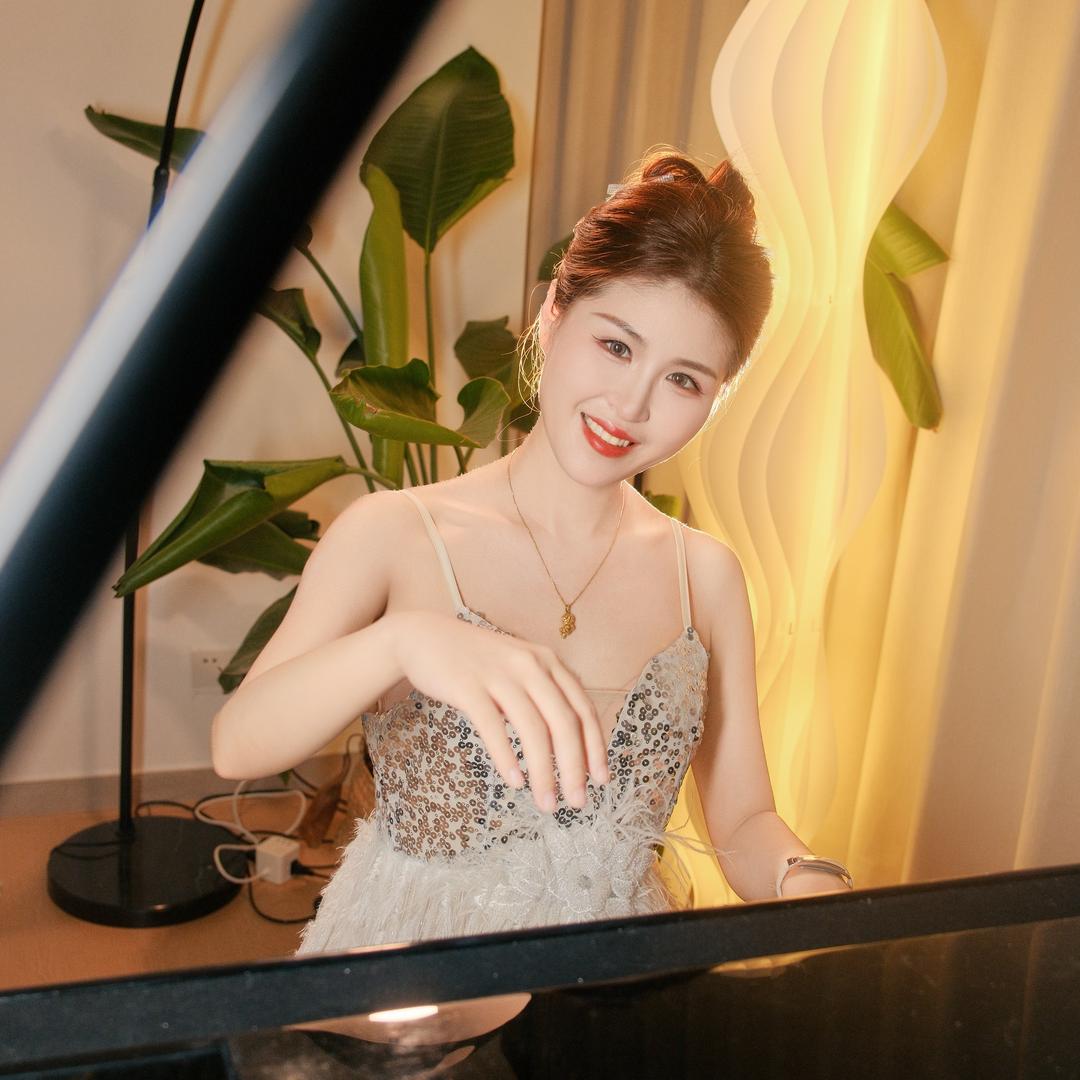 伊雪儿钢琴