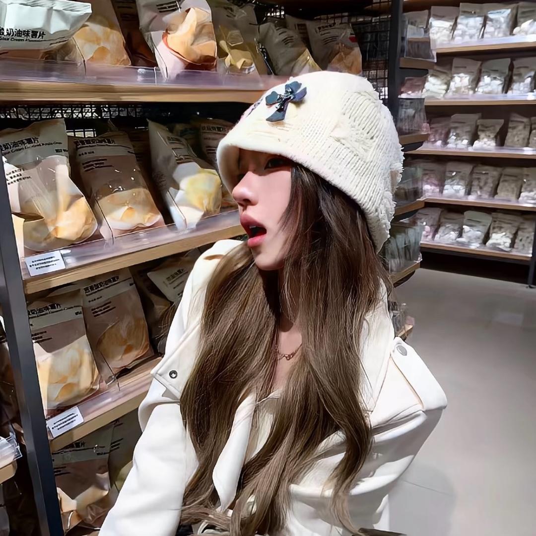 23