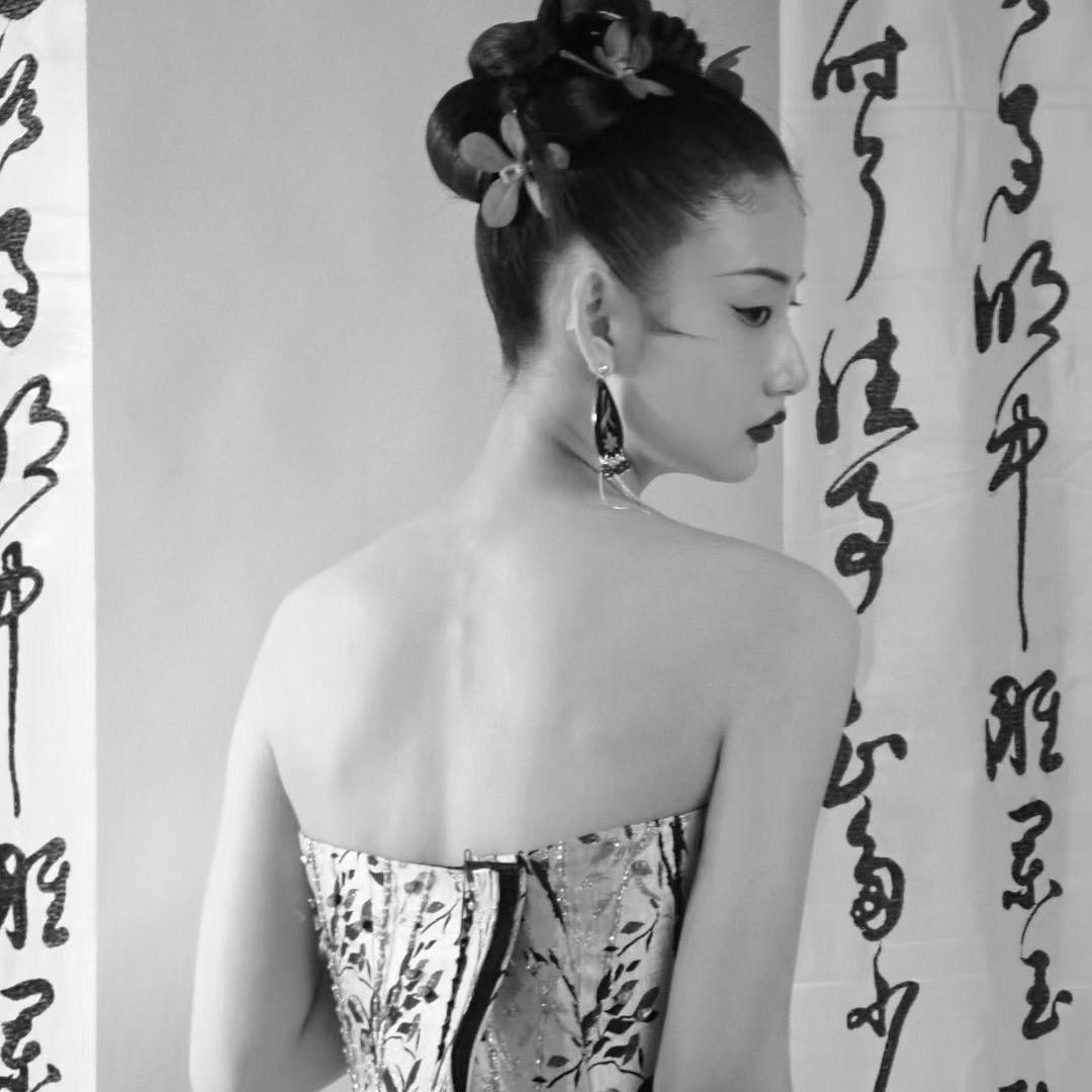 K11婚礼化妆师——YOYO