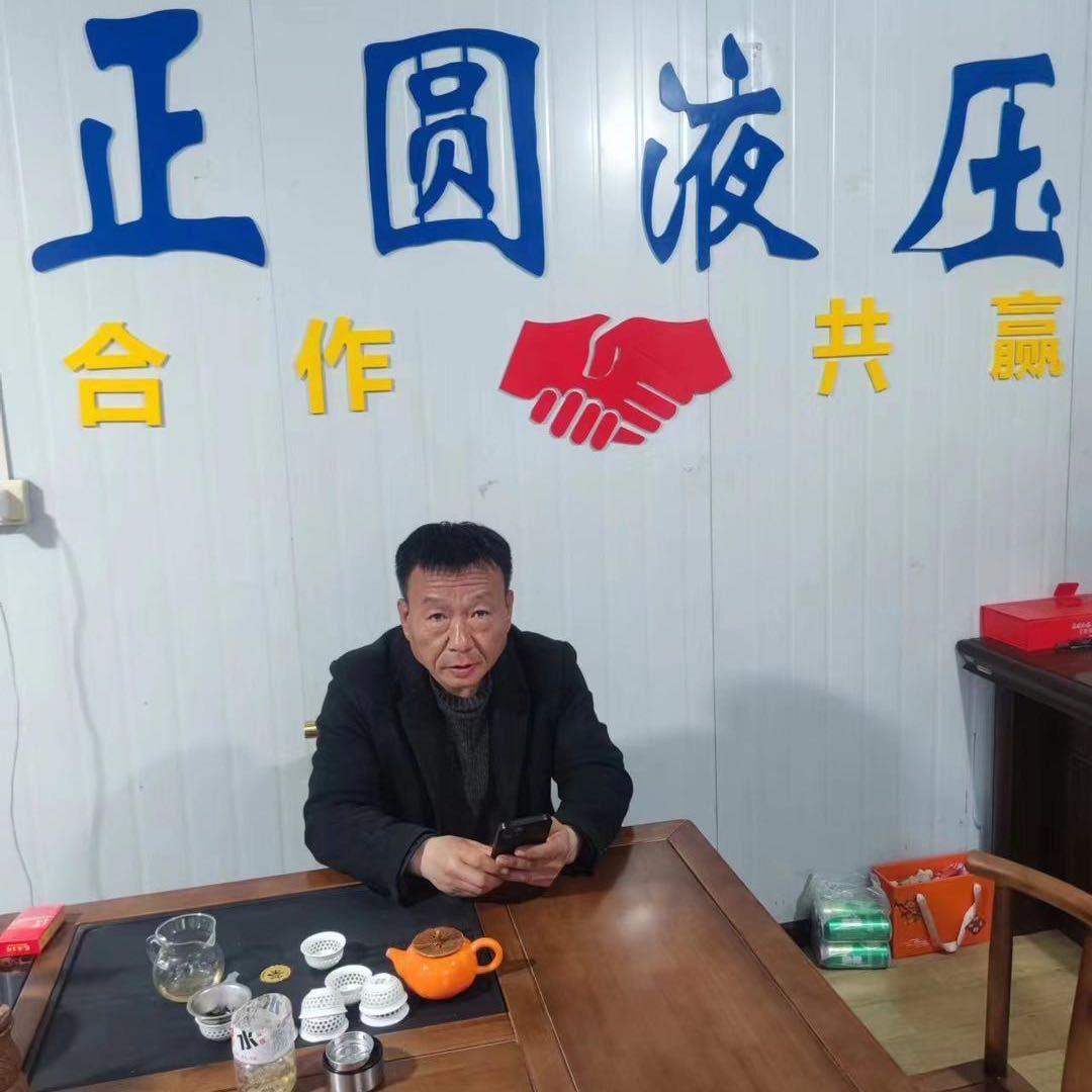 正圆挖机拆车件