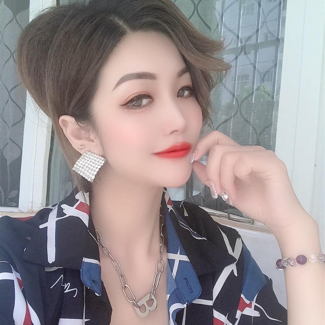 ꧁🌺魅影🌺꧂