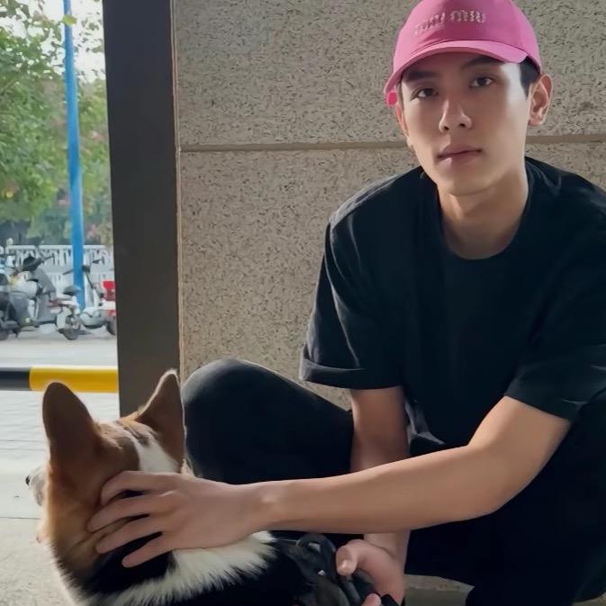 偷喝汽水🥤🥤