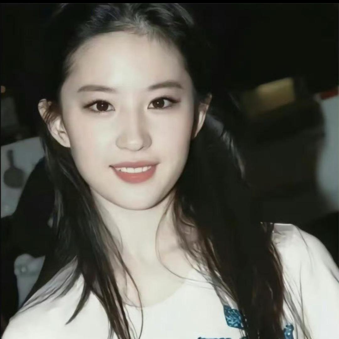 上蔡化妆师•w•靖依