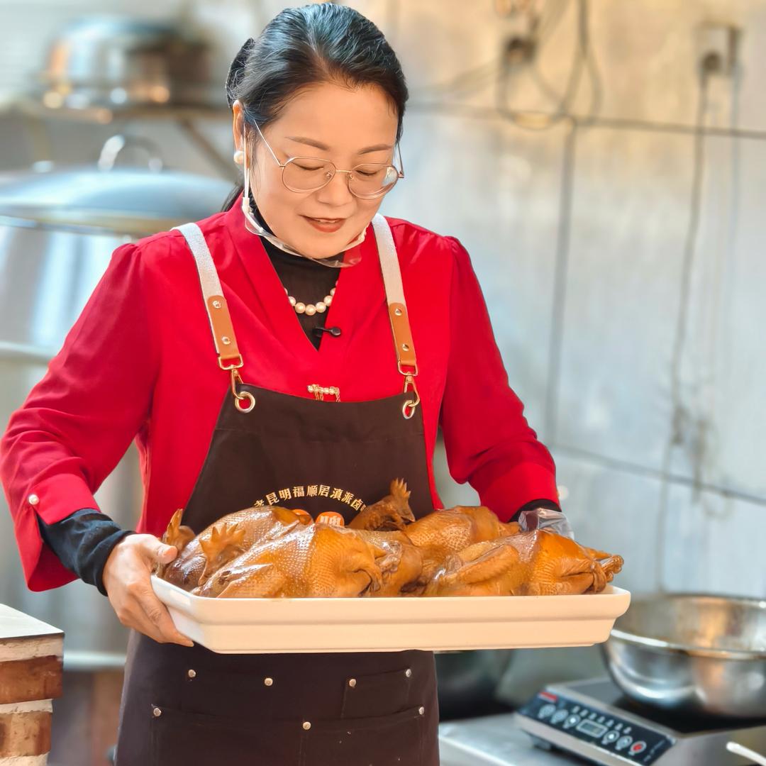 昆明福顺居老板娘李姐