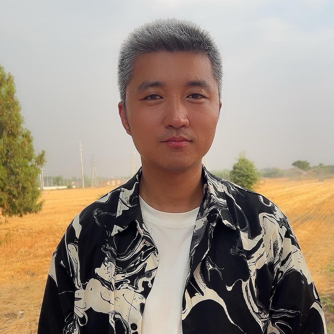 阿伟白了头