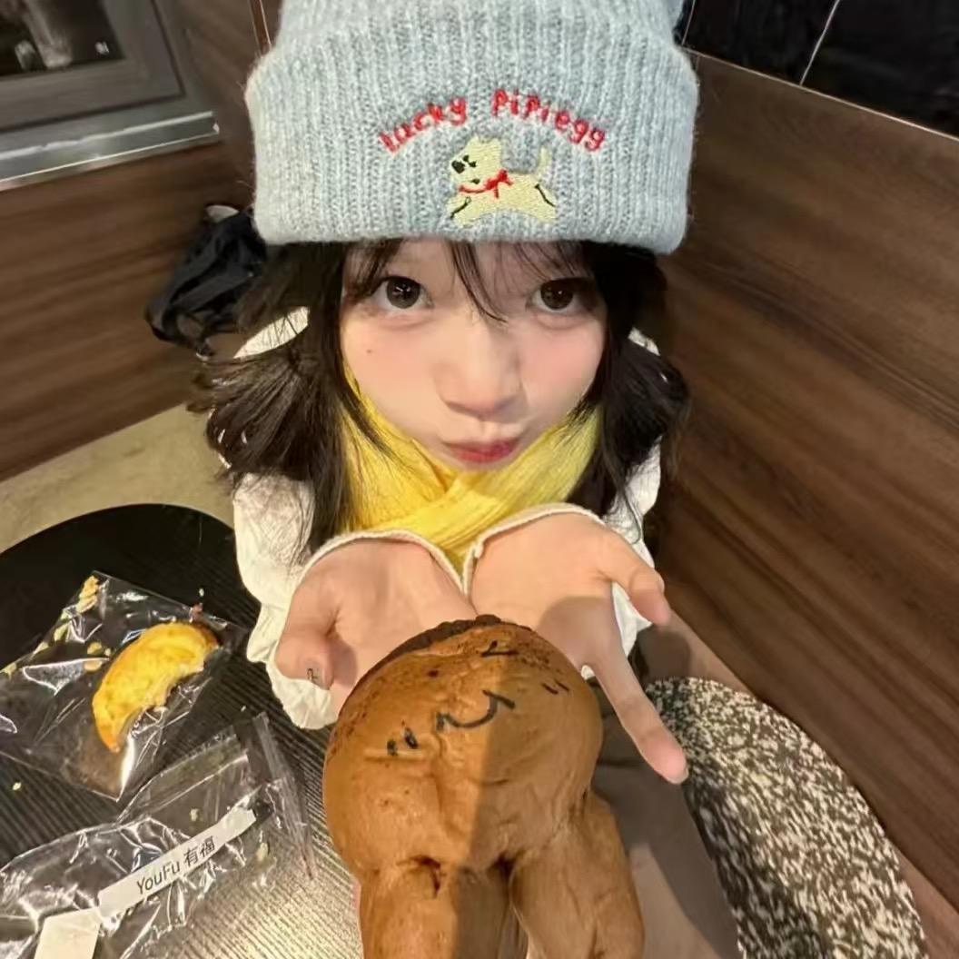 一条咸鱼味的大蟑螂