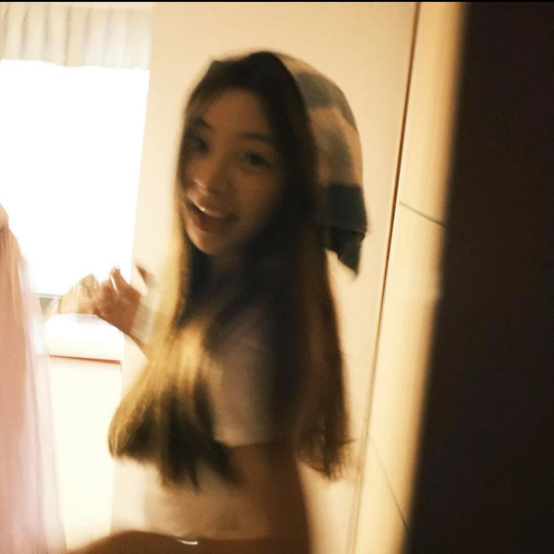 爱笑的淇异果儿.