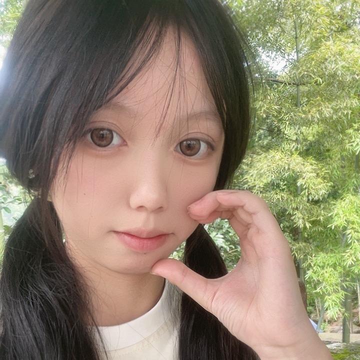 薇薇。