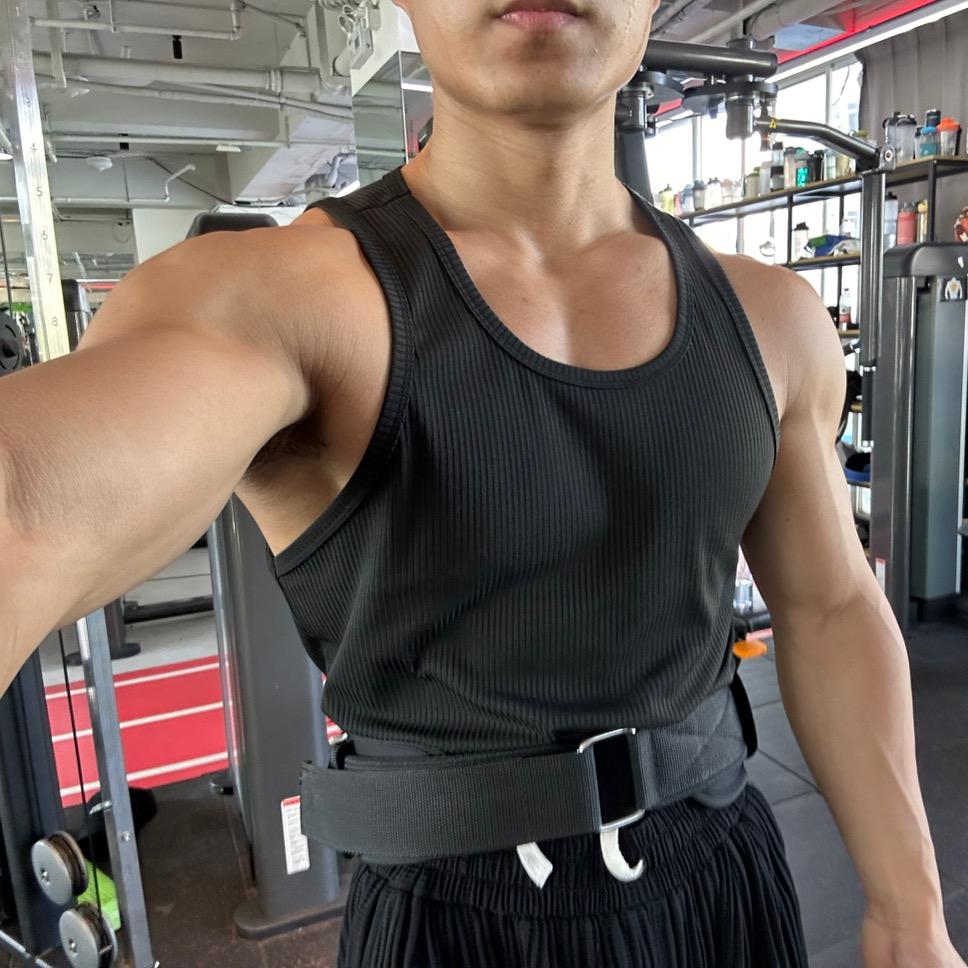 鲨鱼健身工作室