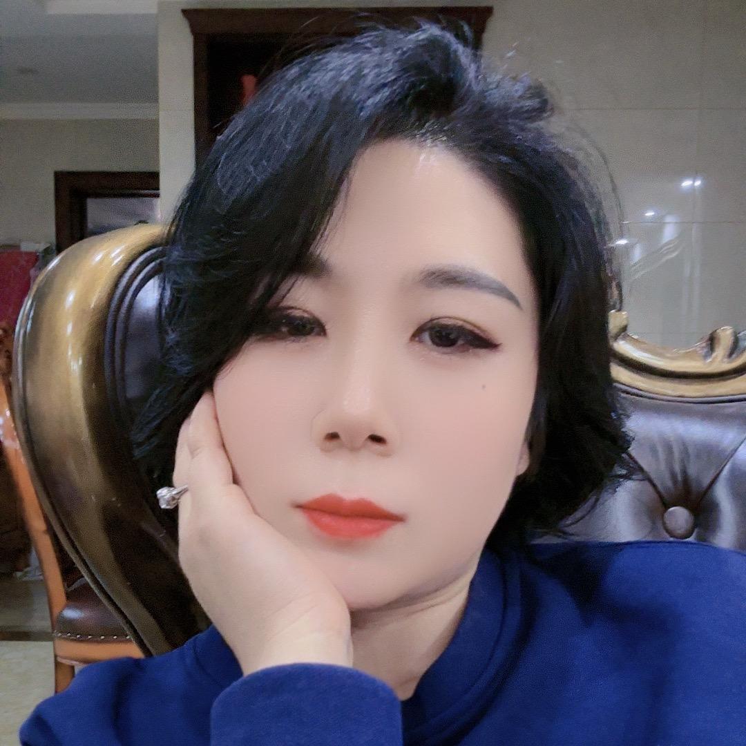 依之秀精品女装