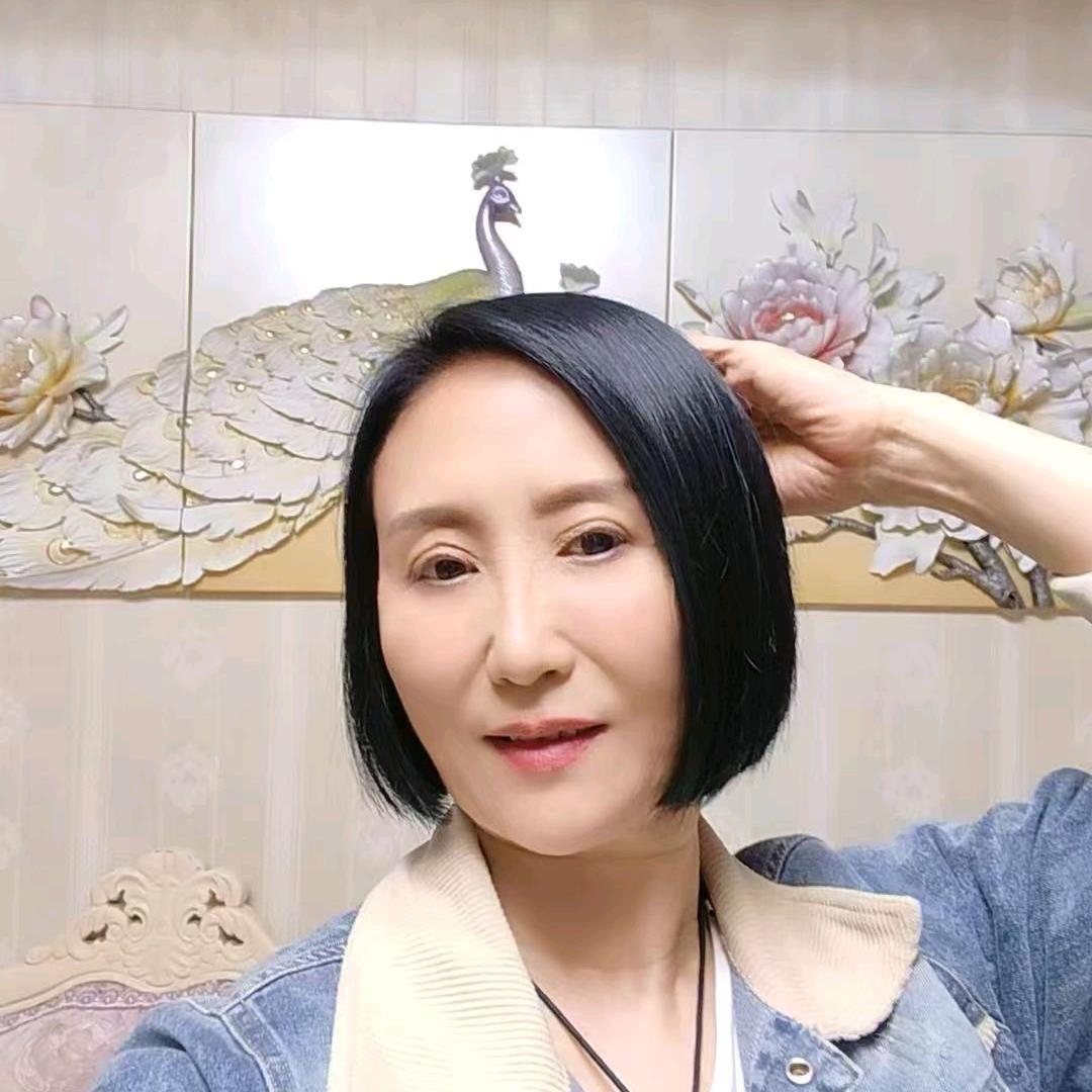 英子