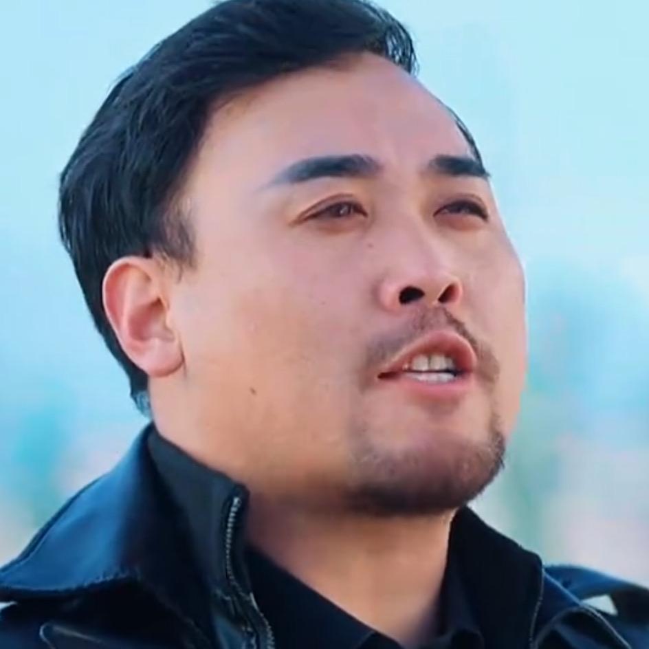 戈乌恩⸂⸂⸜👊⸝⸃⸃