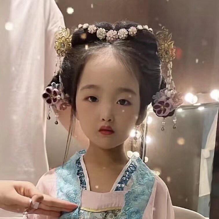 我妈妈叫尹紫娟