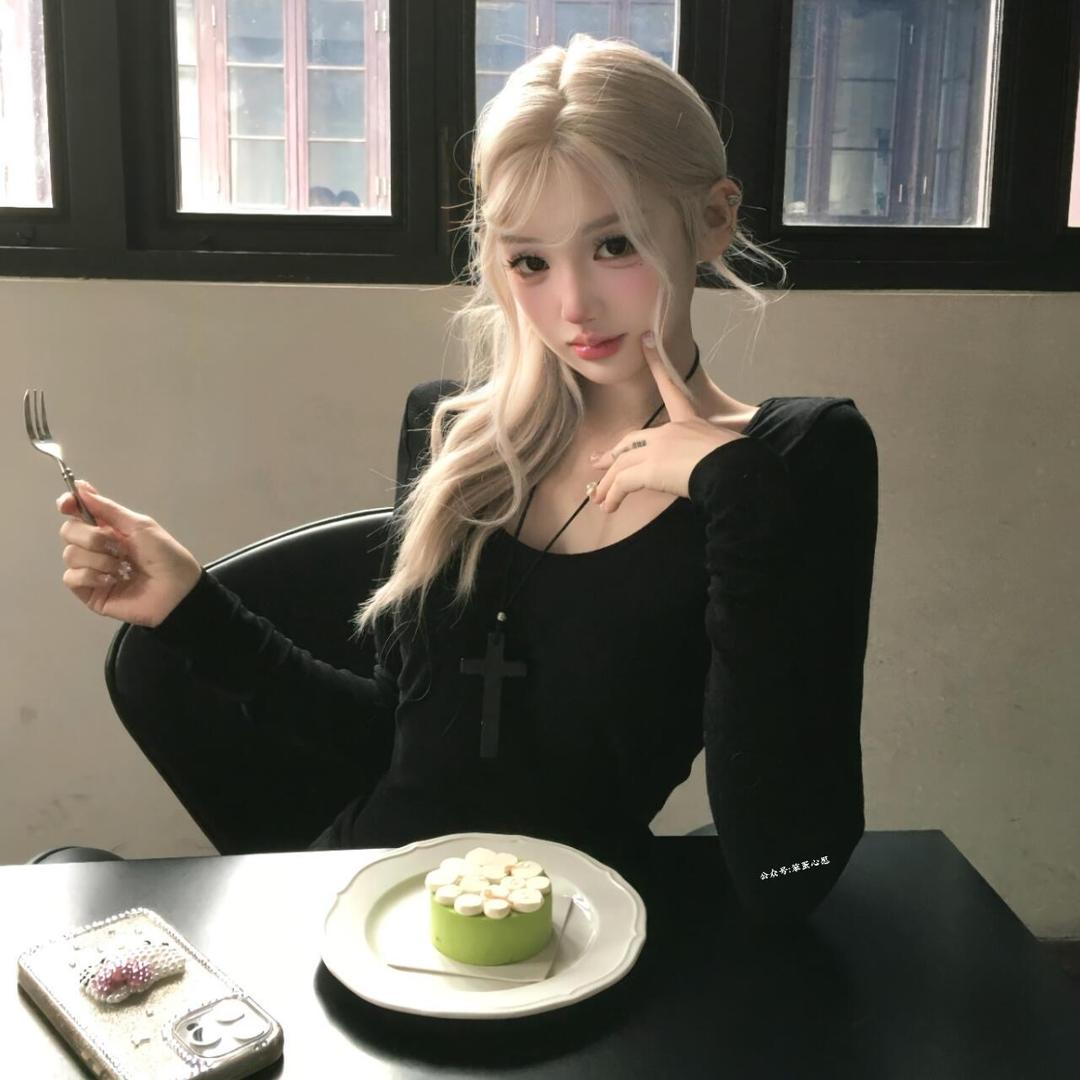 √     婉儿。
