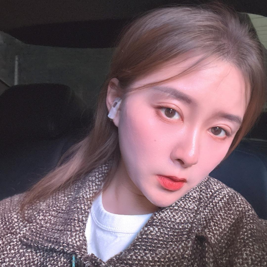 胡bb（女版张大仙）