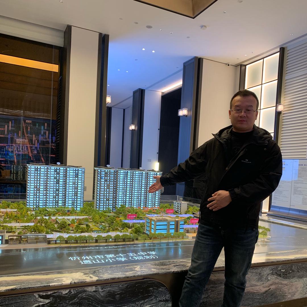 忻州邦泰臻境选房官卢新宇
