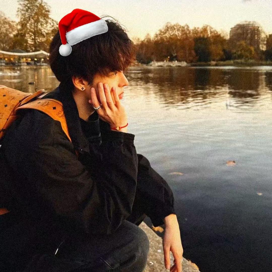 网恋被骗一包辣条后重生成短剧恶毒男配