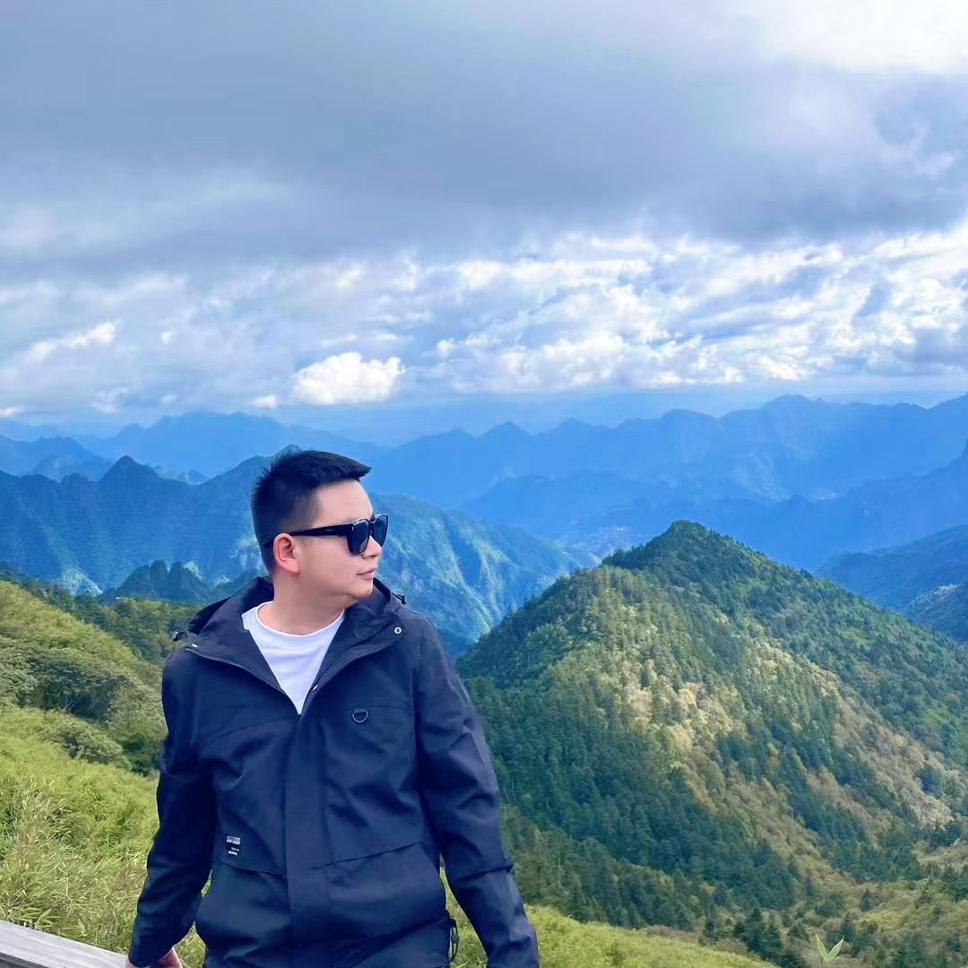 热爱旅游的谭谭