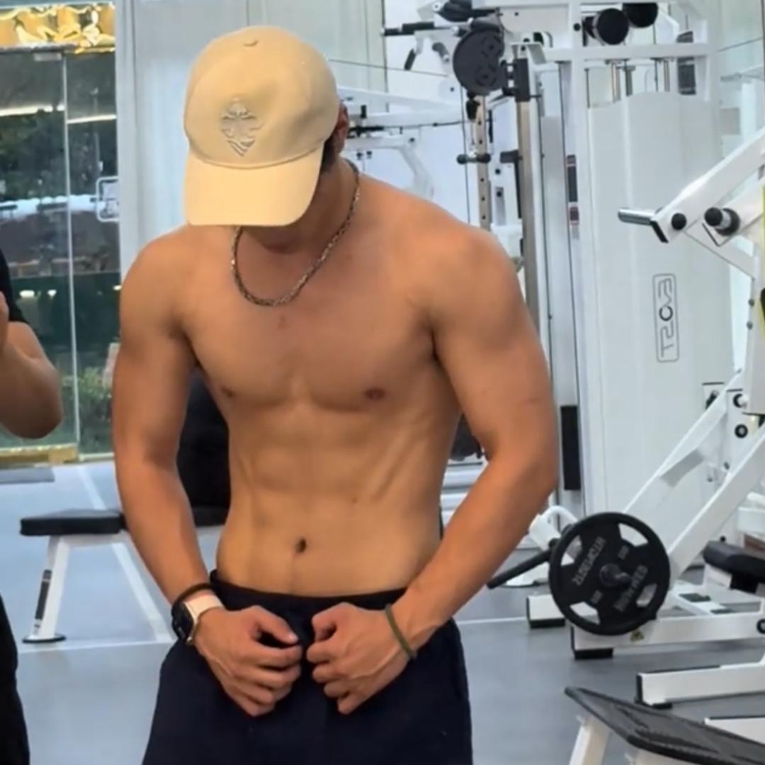 暴打柠檬的小王（东部健身房）