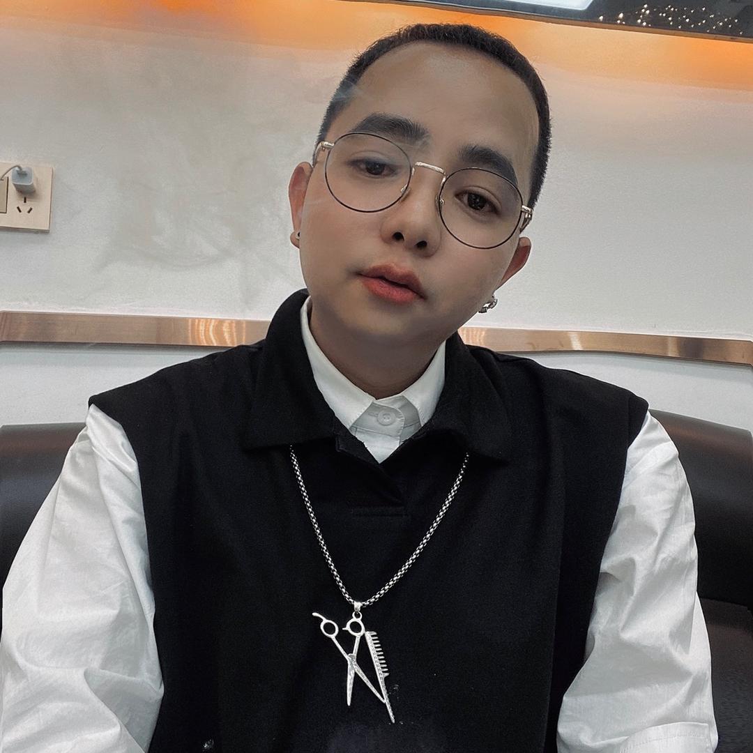 源一美发沙龙 杨辉