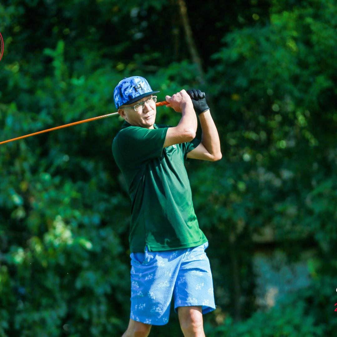 不起眼的老男人