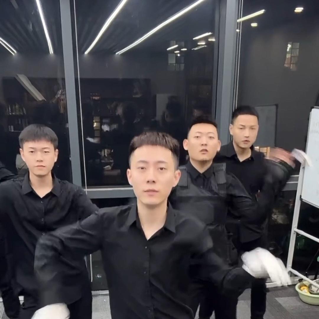 摇哥