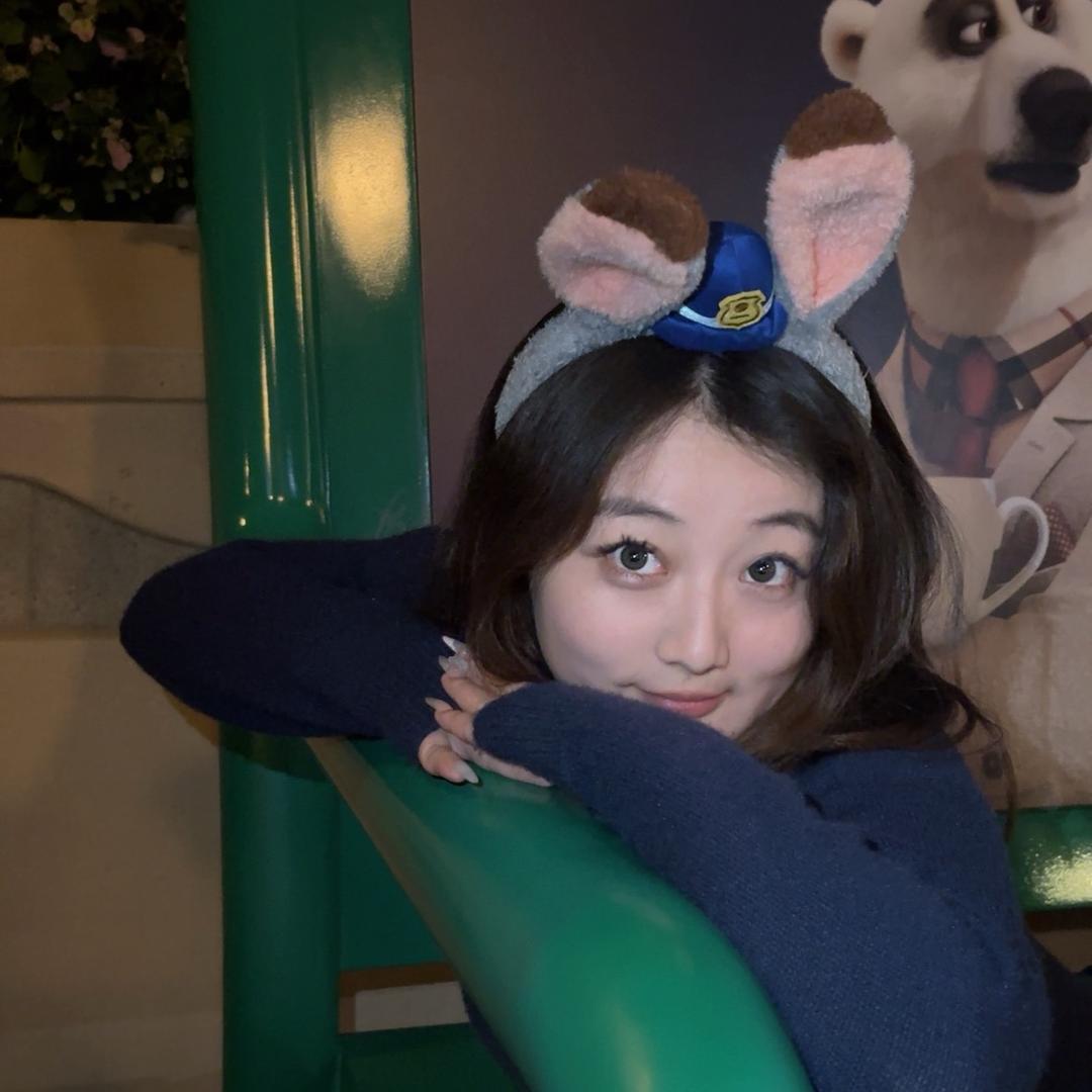 奥莉girl